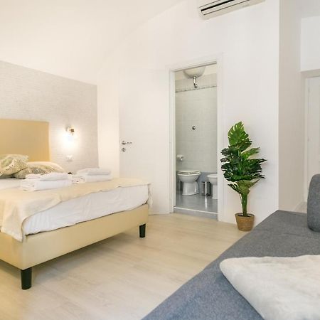 White Candia Guesthouse Roma Eksteriør bilde