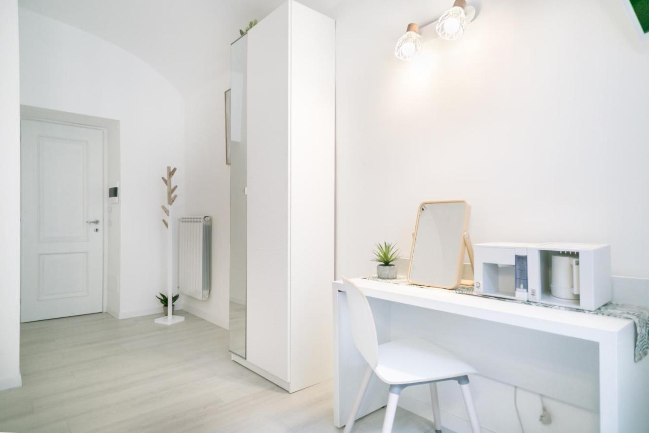 White Candia Guesthouse Roma Eksteriør bilde